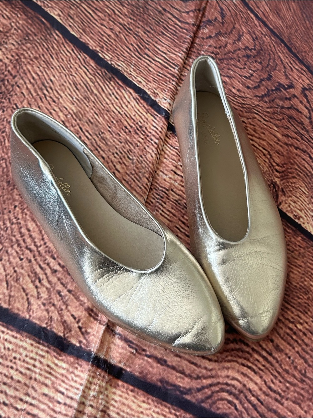 Seychelles Metallic Gold Leather Pointed-Toe Ballet Flats,